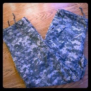 Army Digital Camo cargo